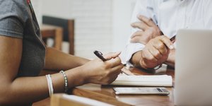 Δασκάλα στις ΗΠΑ πληρώνει τις ημέρες που λείπει από το σχολείο
