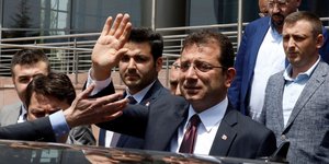 Ο Εκρέμ Ιμάμογλου