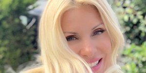 Ελένη Μενεγάκη μαλλιά πρόσωπο