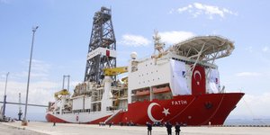 Ο τουρκικό πλοίο Φατίχ