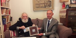 Τον Μανώλη Γλέζο επισκέφθηκε ο Ρώσος πρέσβης στην Αθήνα