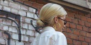 Γυναίκα με ξανθά μαλλιά