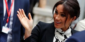 Μέγκαν Μαρκλ τσουλούφια πρόσωπο