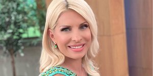 Η Ελένη Μενεγάκη με πράσινο φόρεμα Missoni