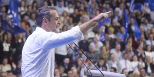 Ο πρόεδρος της ΝΔ Κυριάκος Μητσοτάκης στην ομιλία του στην Πάτρα