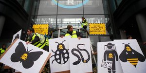 Ακτιβιστές στη Γαλλία διαμαρτύρονται κατά της Monsanto