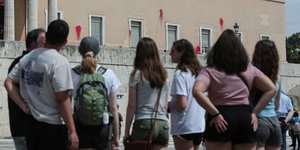 Μπογιες στη βουλη 