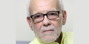 Θάνος Οικονομόπουλος