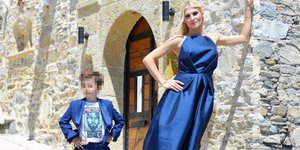 Ολγα Πηλιάκη μπλε φόρεμα