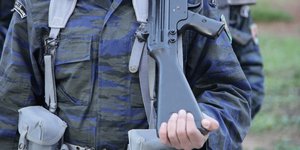 Στρατιώτης με όπλο
