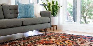 Ανατολίτικο χαλί σε μοντέρνο σπίτι