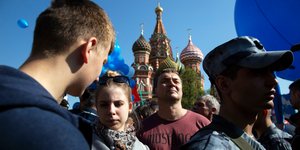 Διαδηλωτές φώναζαν συνθήματα κατά του Πούτιν στην Αγία Πετρούπολη