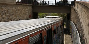Συρμός του ΗΣΑΠ στη γραμμή 1 του μετρό