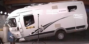 Δοκιμές πρόσκρουσης σε αυτοκινούμενα τροχόσπιτα 