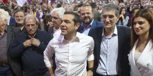 Ο Αλέξης Τσίπρας με την Κατερίνα Νοτοπούλου και τον Χρήστο Γιαννούλη