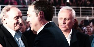 Οι Στέφανος Τζουμάκας, Αλέξης Τσίπρας και Γιάννης Ραγκούσης σε εκδήλωση για την Προοδευτική Συμμαχία