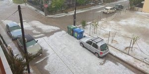 Το έστρωσε με χαλάζι στο Καματερό