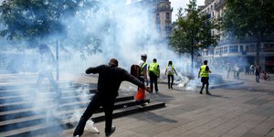 Αισθητά μειωμένη η συμμετοχή στην διαδήλωση των Κίτρινων Γιλέκων