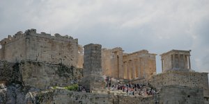 Ακρόπολη συννεφιά