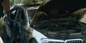 Το αυτοκίνητο κάηκε ολοσχερώς