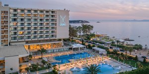 Το πολυτελές θέρετρο Divani Apollon Palace & Thalasso