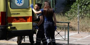 Διασωστριες του ΕΚΑΒ