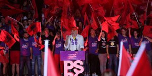 Ο πρωθυπουργός της Αλβανίας, Έντι Ράμα στην τελευταία προεκλογική συγκέντρωσή του στον Αυλώνα