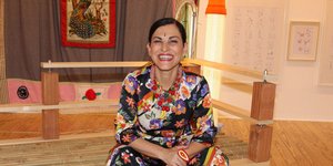 Η Ελένη Ψυχούλη όπως την γνωρίσαμε, με μακριά μαύρα μαλλιά