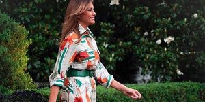 Η Μελάνια Τραμπ με Gucci φόρεμα με print από διάσημα αξιοθέατα του Λονδίνου