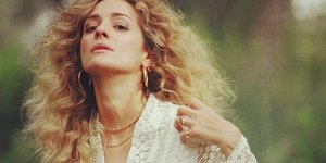 Η τραγουδίστρια Νατάσα Μποφίλιου