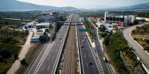Ο Σπίρτζης αναστέλλει την αύξηση των διοδίων της Αττικής Οδού