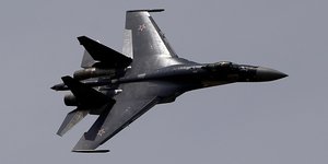 Ρωσικό μαχητικό Su-35 εν πτήσει 