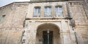 Η Βίλλα Γκουαρνταμάνια όπου έζησε για τρία χρόνια η βασίλισσα Ελισάβετ