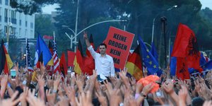 Διαδηλώσεις της αντιπολίτευσης στην Αλβανία εν μέσω πολιτικών αναταραχών