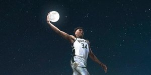 Ο Γιάννης Αντετοκούνμπο πάνω από τον Παρθενώνα