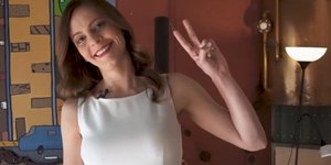 Η Εφη Αχτσιόγλου παραδέχεται τη σχέση της με τον Δημήτρη Τζανακόπουλο και προμοτάρει την υποψηφιότητά του