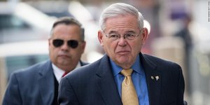 Ο Μπομπ Μενέντεζ