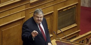 Στο βήμα της βουλής ο Ευάγγελος Βενιζέλος