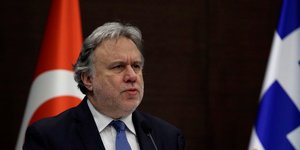 Ο Γιώργος Κατρούγκαλος μιλάει στο μικρόφωνο