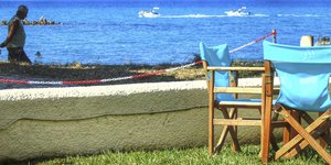 Στιγμιότυπο από την παραλία του Αγίου Σπυρίδωνα στην Κέρκυρα.