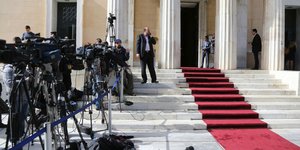 Κάμερες στο προαύλιο της Βουλής