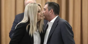 Φώφη Γεννηματά φιλί στον Γιώργο Καμίνη