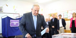 Αναμένεται παρέμβαση Κώστα Καραμανλή για τις εκλογές