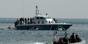 Ασκηση διάσωσης του λιμενικού σώματος στη θαλάσσια περιοχή στο Πόρτο Ράφτη