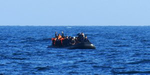 Διάσωση μεταναστών στη θάλασσα