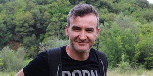 Ο ηθοποιός Νίκος Ορφανός μετά το Ποτάμι πολιτεύεται με το ΚΙΝΑΛ