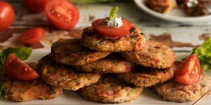 Ντοματοκεφτέδες, ντομάτες κομμένες