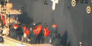 Ατομα έξω από πλοίο στο Ομάν