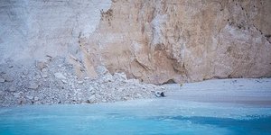 Παραλία Ναυαγίου όπου έγινε κατολίσθηση
