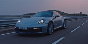 Το iefimerida.gr και ο Κώστας Φούζας οδηγούν την νέα Porsche-911 στην Αττική